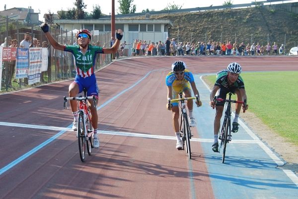 CICLISMO: L’ALTOATESINO PENASA VINCE LA COPPA BOLOGNA