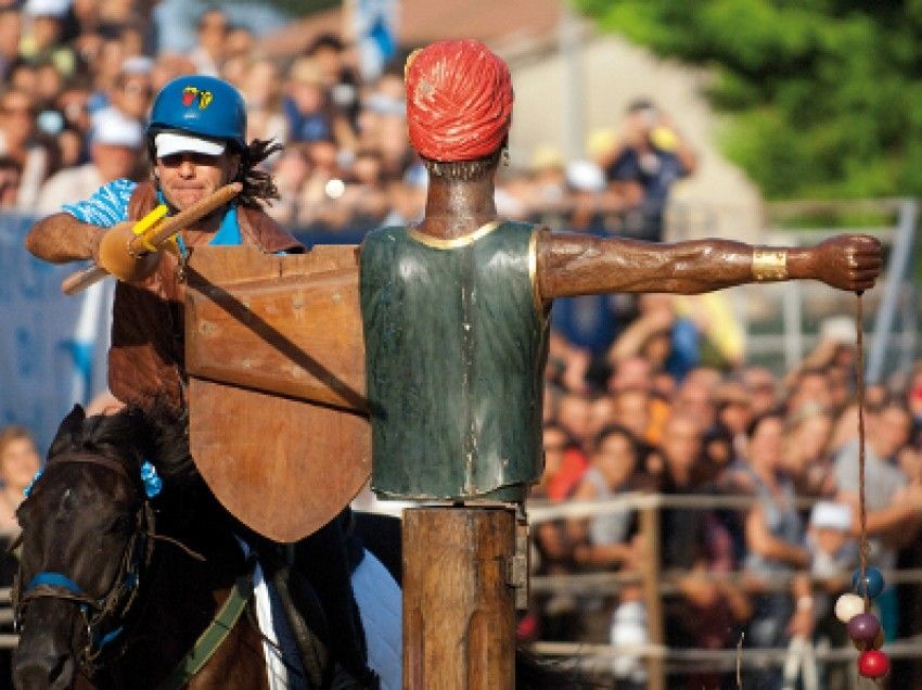 SARTEANO, SAN MARTINO VINCE LA GIOSTRA DEL SARACINO