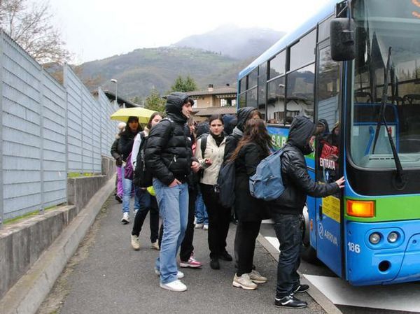 SCUOLE IN UMBRIA: E’ LEGITTIMO L’AUMENTO DEL COSTO DEI TRASPORTI?