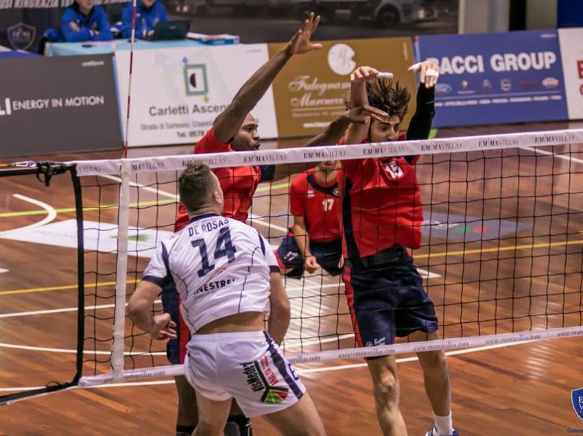 VOLLEY: LA EMMA VILLAS NON FA SCONTI. LA SQUADRA DI SERIE C SBANCA SPOLETO. E LE RAGAZZE VOLANO…