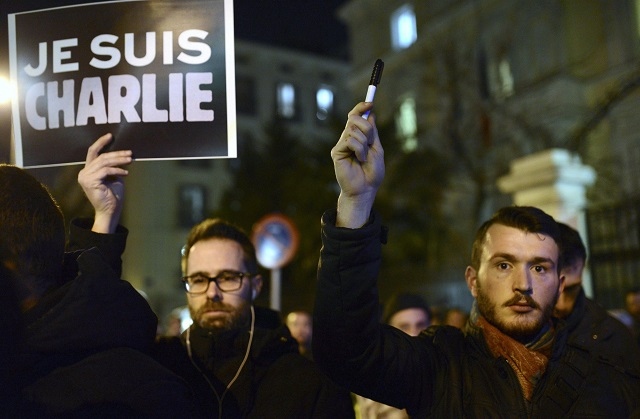 DOPO LA STRAGE DI PARIGI: SIAMO TUTTI CHARLIE, MA…