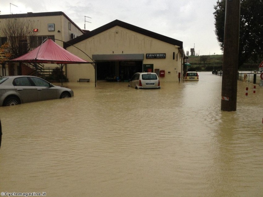 PRIME PIOGGE E ANCORA UN’ALLUVIONE. STAVOLTA E’ TOCCATO ALLE CRETE SENESI