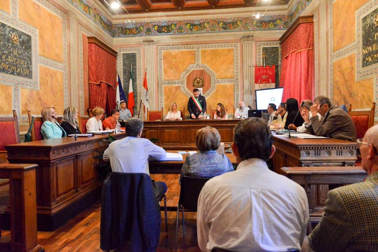 CHIUSI, FRANA SULLA 146 E INCROCIO DEI 4 PODERI: MOZIONE UNITARIA DEL CONSIGLIO COMUNALE SOLLECITA LA PROVINCIA. MA TEMPI E SOLDI CI SONO?