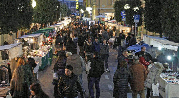 Chiusi Scalo, edizione solidale di Sbottegando: insieme ai commercianti locali anche produttori di Amatrice