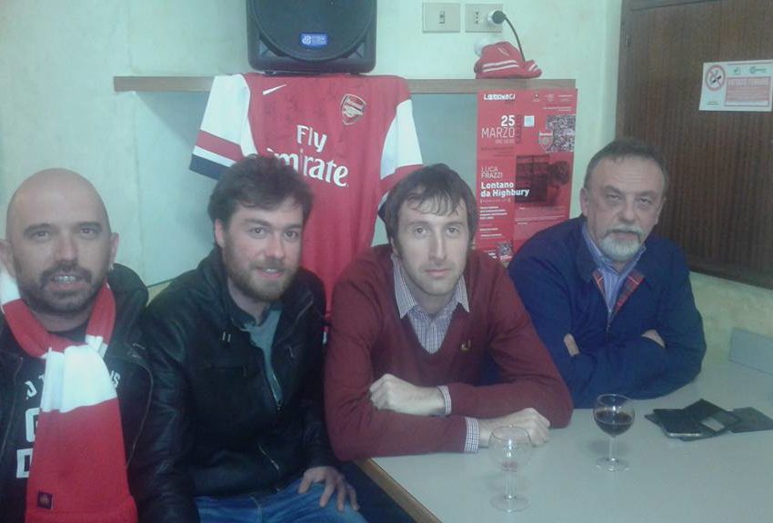 CHIUSI, LUCA FRAZZI E LA SUA PASSIONACCIA PER I GUNNERS: COME PASSARE DUE ORE AL BAR A PARLARE DI CALCIO, MUSICA E…