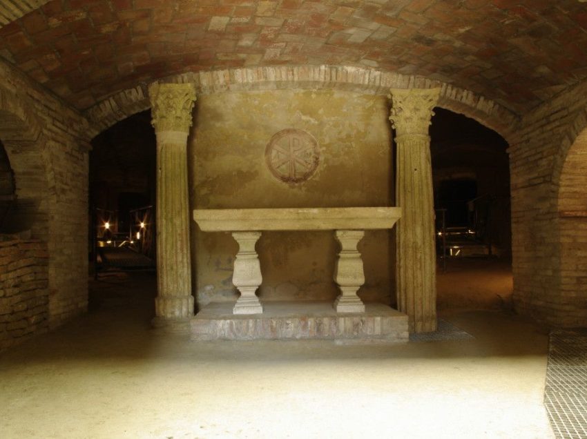 Le catacombe paleocristiane di Chiusi e il popolo del silenzio in un libro di Gianfranco Barbanera