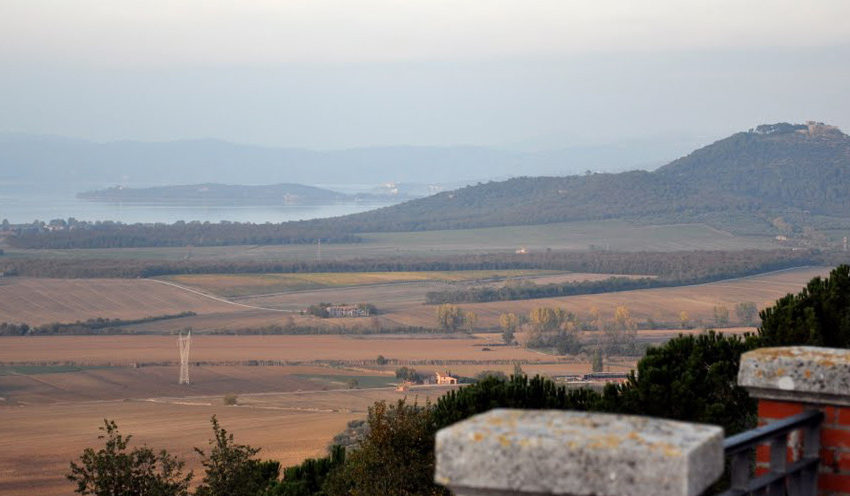 PANICALE, RIAPRE LA CAVA DI CERRETO? CITTADINI SUL PIEDE DI GUERRA: “E’ UNA FERITA AL TERRITORIO!”