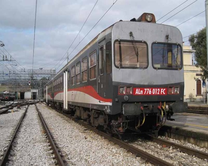 FERROVIA CENTRALE UMBRA: L’ULTIMO TRENO. LINEA CHIUSA PER UN ANNO MA SI TEME LO STOP DEFINITIVO