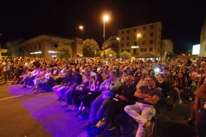 CHIUSI: IL COMICO CONTESTATO AI ‘RUZZI’ E LA VERSIONE DI ALFIO ROSSI (IL CONTESTATORE)