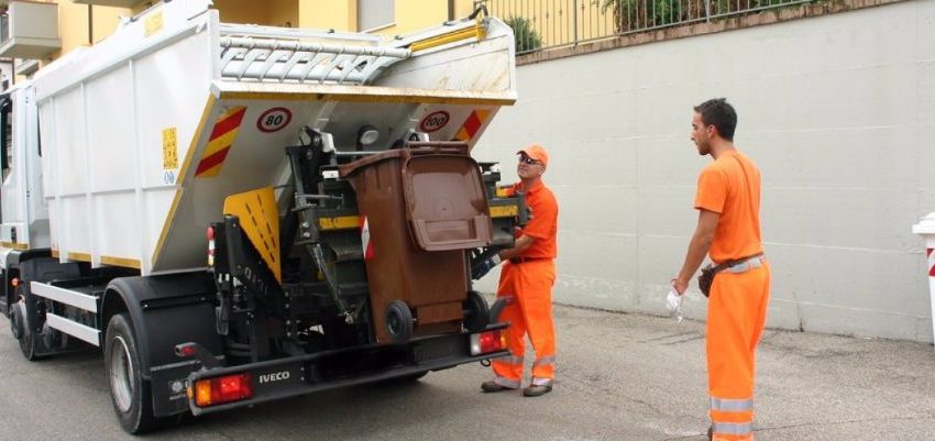 CHIUSI, CAMBIA DA OGGI LA RACCOLTA DIFFERENZIATA PORTA A PORTA. ECCO LE NOVITA’