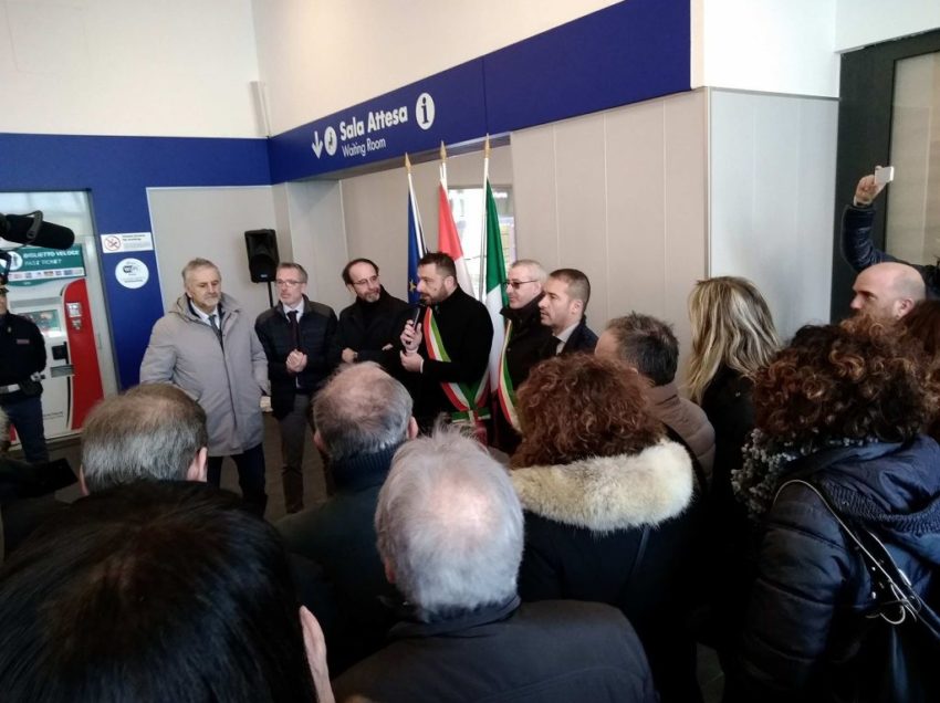 CHIUSI, INAUGURAZIONI E BUONE NOTIZIE, IL VICEMINISTRO NENCINI: “ALTA VELOCITA’ A  DICEMBRE 2018”. LA STAZIONE CAMBIA NOME IN “TERRE DI SIENA”?