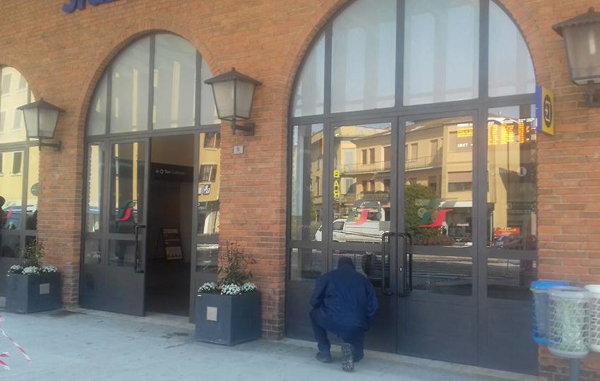 CHIUSI, I PULITORI DELLA STAZIONE SFRATTATI DAL LORO MAGAZZINO