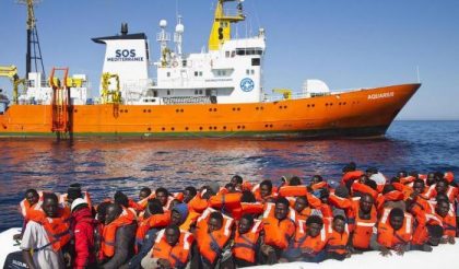 E SALVINI CHIUDE I PORTI ITALIANI A UNA NAVE CON 600 MIGRANTI.COMINCIA IL NUOVO CORSO