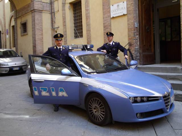 DICIOTTENNE RUMENO MORTO IN VIA OSLAVIA: LA QUESTURA CONFERMA TUTTE LE IPOTESI FATTE DA PRIMAPAGINA. ANCHE QUELLA DI UNA PARTITA DI EROINA TAGLIATA MALE MESSA IN CIRCOLAZIONE NELLA ZONA