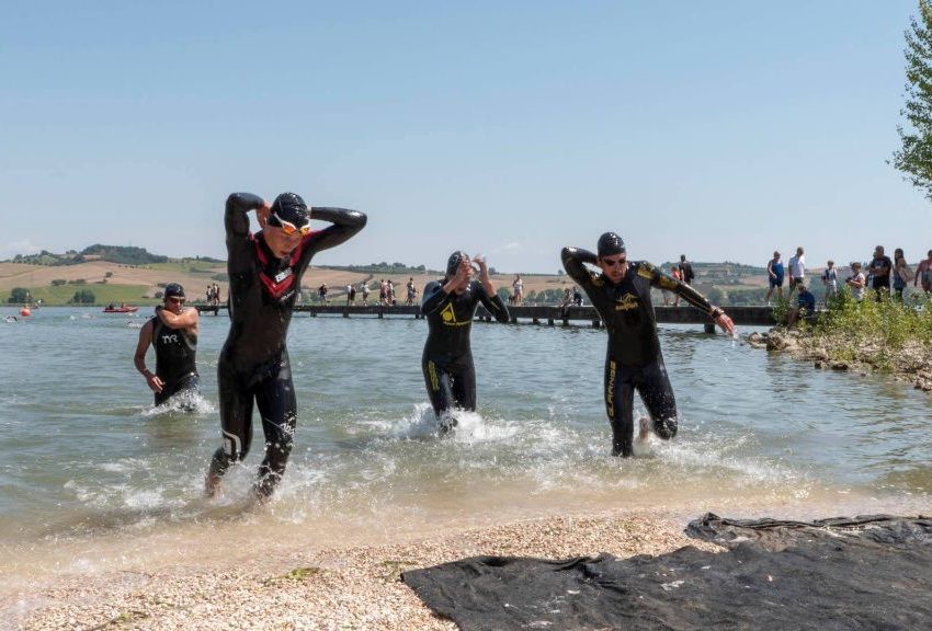 CHIUSI: TRIATHLON, IL GIORNO DI GLORIA DEI SUPEREROI