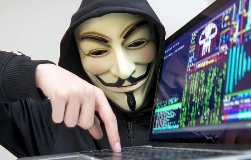 LA POTENZA DELLA RETE, LE MINACCE DI ANONYMOUS E GLI ATTACCHI INFORMATICI VERI AI SITI ISTITUZIONALI: L’ITALIA E’ “SCENARIO DI GUERRA”