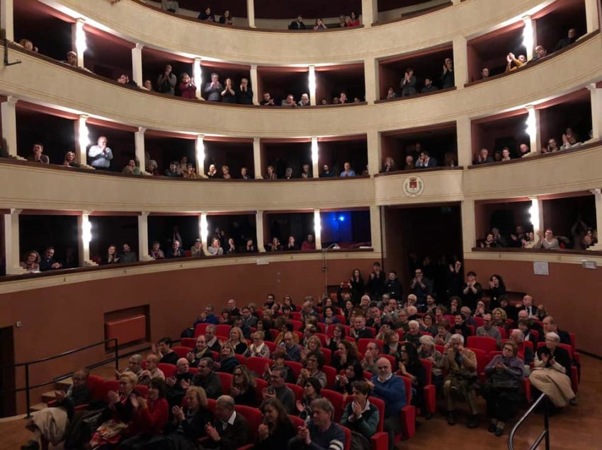 ASCANIO CELESTINI E IL SUO “PUEBLO” DISPERSO, INVISIBILE E SENZA VOCE