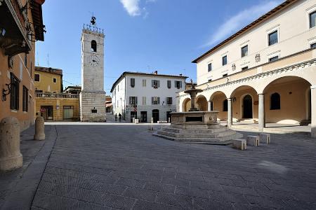 CHIUSI: DONNA ACCOLTELLATA, E’ GRAVE. FERMATO IL FIGLIO