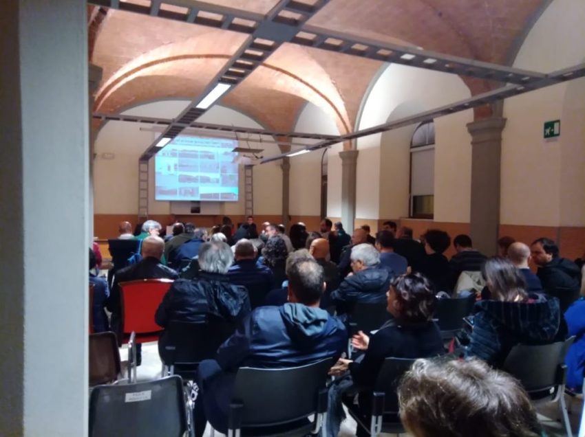 PROGETTO ACEA,  MOLTA GENTE ALL’ASSEMBLEA DEL COMITATO ARIA. CRESCE LA PAURA