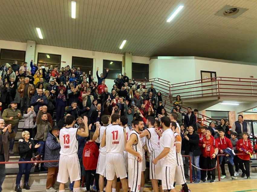 CHIUSI, SALE LA FEBBRE DEL BASKET: LA SAN GIOBBE PRIMA IN CLASSIFICA PUNTA ALLA SERIE B