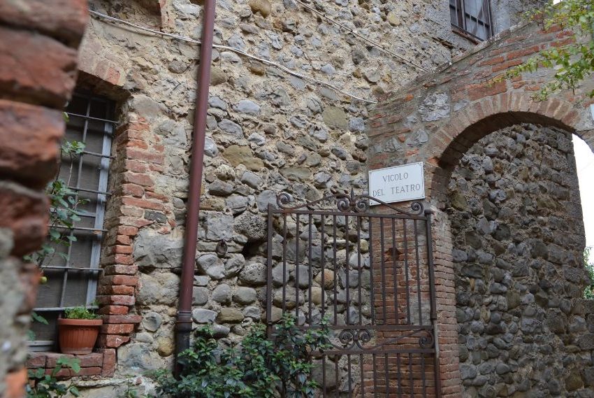 MONTELEONE D’ORVIETO: UN MECENATE FINANZIA LA RISTRUTTURAZIONE DELL’ANTICO TEATRO DEI RUSTICI