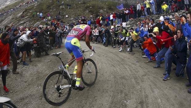 GIRO D’ITALIA: TRE BELLE TAPPE  NELLA TERRA DI MEZZO