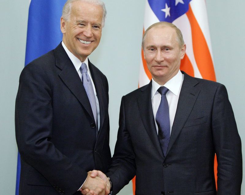 BIDEN O PUTIN? DA POST COMUNISTA DICO MEGLIO BIDEN