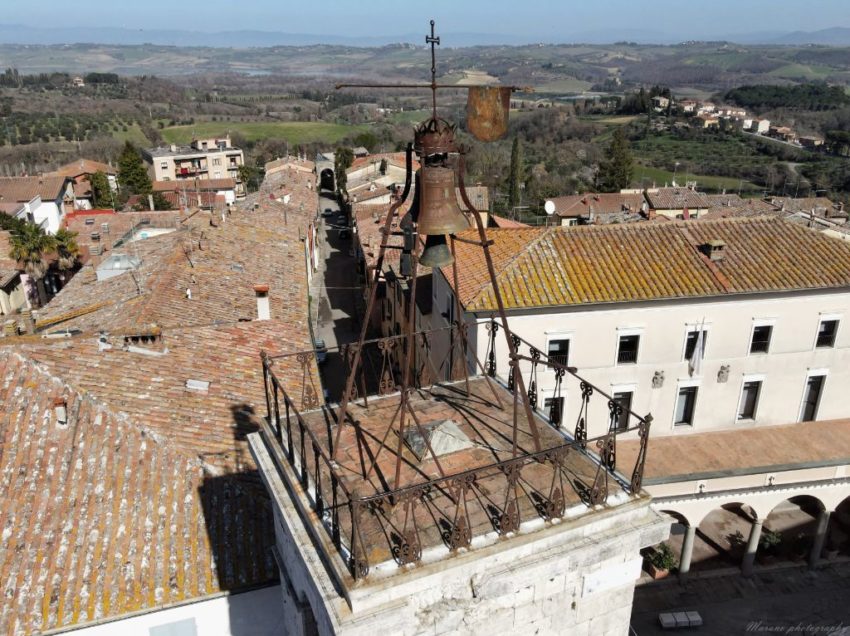 CHIUSI: ELEZIONI, ANCORA NULLA DI FATTO IN CASA PD. MA IL PARTITO DI MAGGIORANZA CONTINUA A SGRETOLARSI