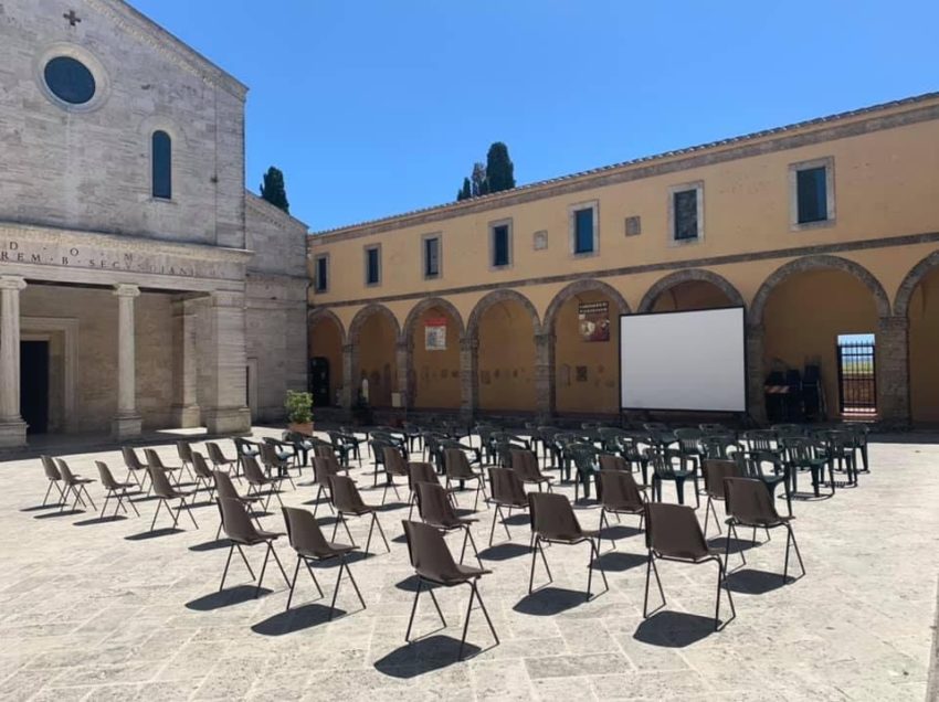 ANNULLATO IL FESTIVAL ORIZZONTI. I BIGLIETTI SARANNO RIMBORSATI. E SE CHIUSI ADESSO PENSASSE AD UN PIANO B?