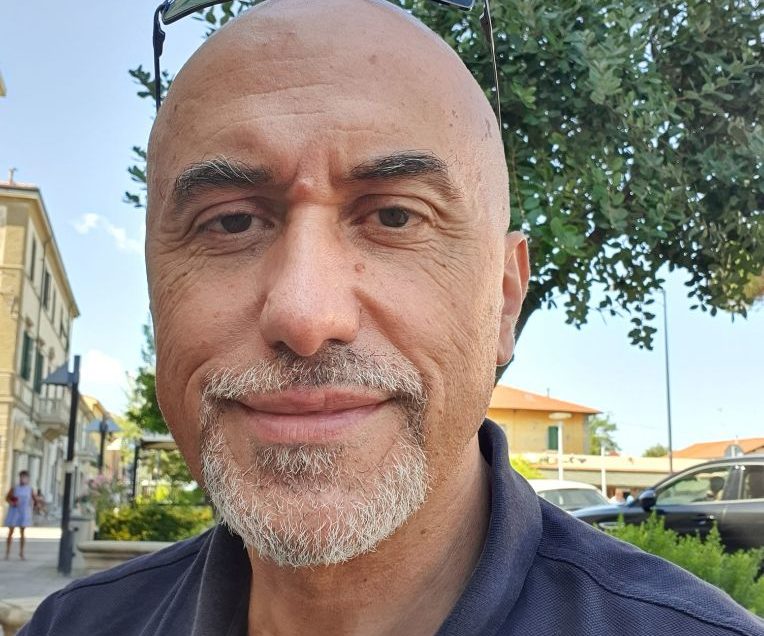 IL CANDIDATO DI CHIUSI FUTURA MASSIMO TIEZZI SI PRESENTA E FA SUBITO UN AUTOGOL (MA NON E’ IL SOLO A FARLI)