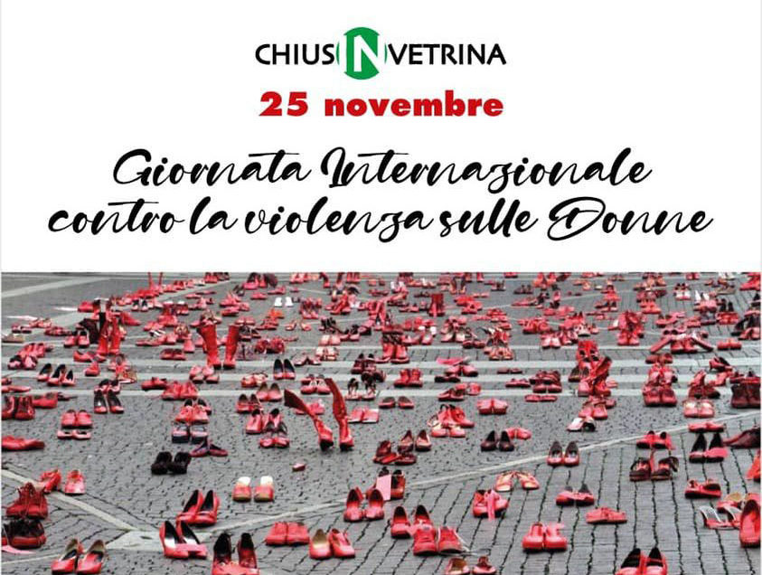 CHIUSI SCALO, DUE GIORNATE IMPORTANTI: IL RICORDO DEL BOMBARDAMENTO DEL ’43 E LA PIAZZA PIENA DI SCARPE ROSSE, CONTRO LA VIOLENZA SULLE DONNE