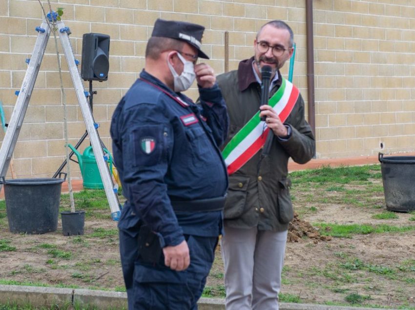 CHIUSI, IL SINDACO E QUELLA FASCIA SULLA SPALLA SBAGLIATA