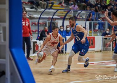 BASKET, LA QUINTA SINFONIA DELLA SAN GIOBBE CHIUSI. BATTUTA ANCHE LA CAPOLISTA SCAFATI. MERCOLEDI’ ARRIVA FERRARA