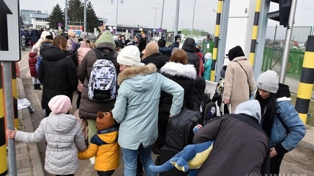 EMERGENZA PROFUGHI DALL’UCRAINA. I COMUNI SI ORGANIZZANO. PAOLO BURICCA IN VIAGGIO VERSO L’ITALIA