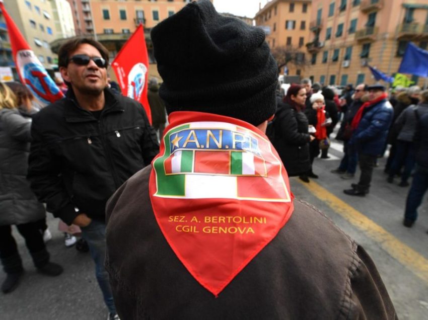 LA FESTA DELLA COSTITUZIONE E LA GUERRA SCOMPARSA. L’ANPI PRECISA. MA LA TOPPA E’ PEGGIORE DEL BUCO