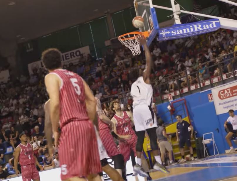 BASKET: UDINE-CHIUSI 2-0, MA NON E’ FINITA. VENERDI’ 27 GARA 3 ALL’ESTRA FORUM DI CHIUSI. SARA’ UNA BOLGIA