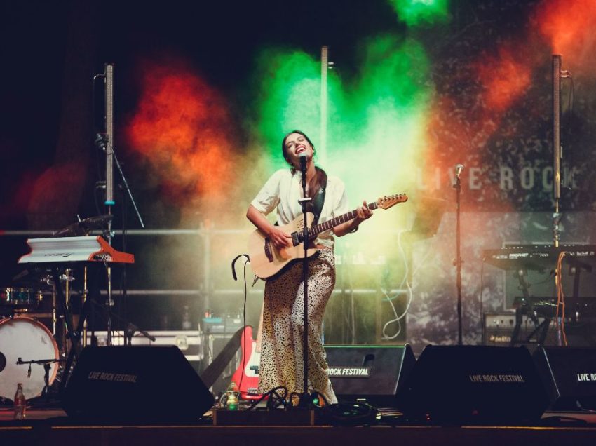 ACQUAVIVA, UN FESTIVAL CHE STA AL ROCK COME IL TEATRO POVERO DI MONTICCHIELLO STA AL TEATRO