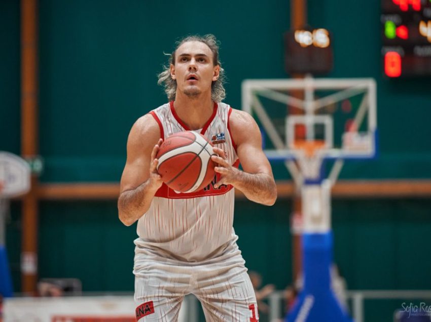 BASKET, CENTO ESPUGNA L’ESTRA FORUM DI CHIUSI. UMANA SAN GIOBBE RESTA A ZERO PUNTI. E DOMENICA ARRIVA UDINE