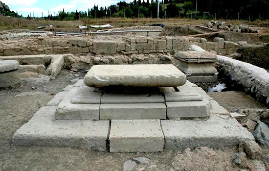 I BRONZI DI SAN CASCIANO, IL “VATICANO DEGLI ETRUSCHI” A ORVIETO… CI MANCA SOLO IL MAUSOLEO DI PORSENNA