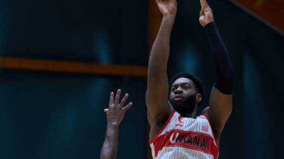 BASKET, UNA STRATOSFERICA SAN GIOBBE CHIUSI STRAPAZZA LA CAPOLISTA PISTOIA… PRESIDENTE E COACH DEDICANO LA VITTORIA A MARCO FE’