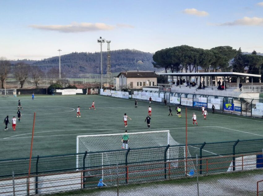 IL CHIUSI VINCE IL DERBY CON LA POLIZIANA ALL’ULTIMO MINUTO. LA FORTUNA AIUTA GLI AUDACI. SALVEZZA PIU’ VICINA