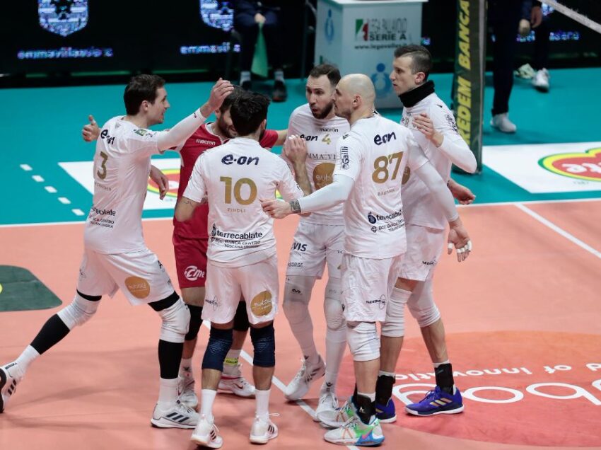 VOLLEY: EMMA VILLAS, LE SPERANZE SI INFRANGONO A MONZA. LA SQUADRA SENESE RETROCEDE IN A2