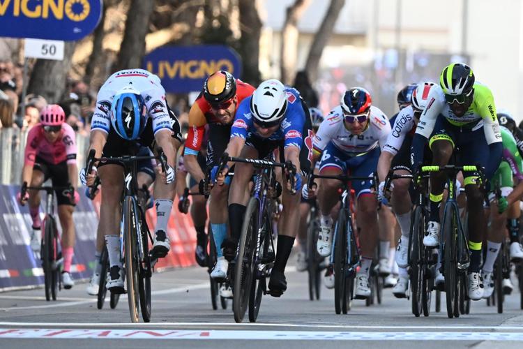 OGGI IL PASSAGGIO DELLA TIRRENO-ADRIATICO, GANNA MAGLIA AZZURRA