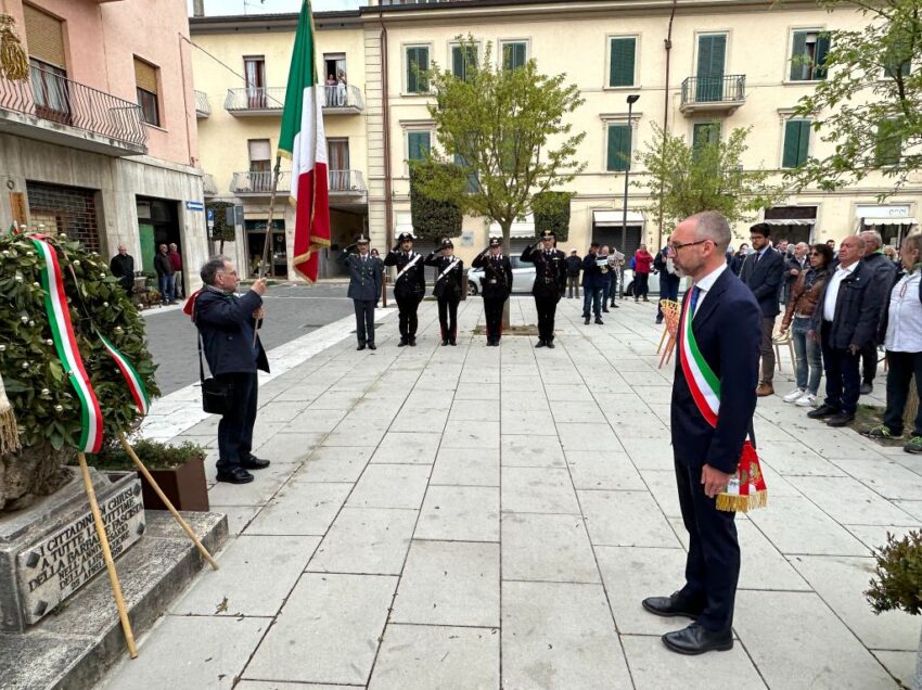 PIU’ GENTE DEL SOLITO PER IL 25 APRILE. BUON SEGNO. MA DELLA GUERRA SI PARLA POCO…