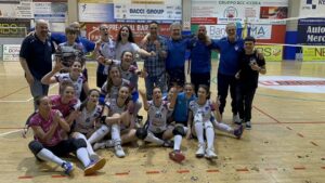 VOLLEY, LE RAGAZZE DELLA VITT CHIUSI AD UN PASSO DALLA STORIA: FINALE PLAY OFF PER LA PROMOZIONE IN SERIE B