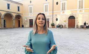 IL M5S DELLA TOSCANA IN APPOGGIO AL COMITATO PRO STAZIONE DI CHIUSI. IRENE GALLETTI DICE NO ALLA STAZIONE IN LINEA E RILANCIA IL CENTRO MERCI