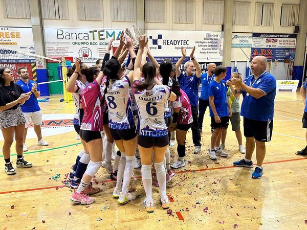 APOTEOSI CHIUSI:  LE RAGAZZE DELLA VITT VOLANO IN SERIE B. GRANDE PARTITA E GRANDE RISULTATO