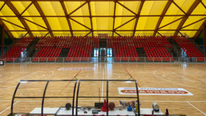 CLAMOROSO AL PALA PANIA: CHIUSI RISCHIA DI PERDERE IL BASKET? FORSE NO, MA….