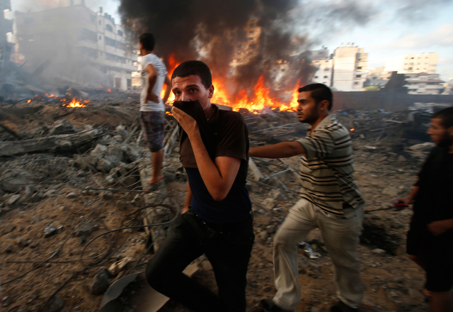 MISSILI DI HAMAS E ASSEDIO TOTALE ISRAELIANO A GAZA. COSI’ PERCOSSA E ATTONITA LA TERRA AL NUNZIO STA…
