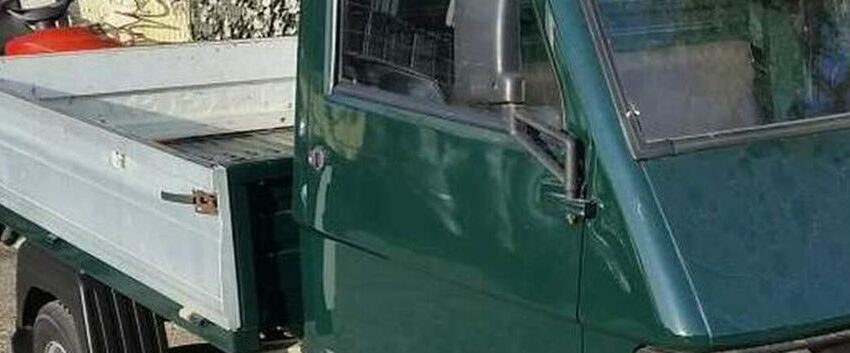 ABBADIA SAN SALVATORE: RAPINA A MANO ARMATA IN UN BAR, POI FUGGE CON L’APE CAR. LA TITOLARE LO INSEGUE E LO SPERONA CON LA PANDA